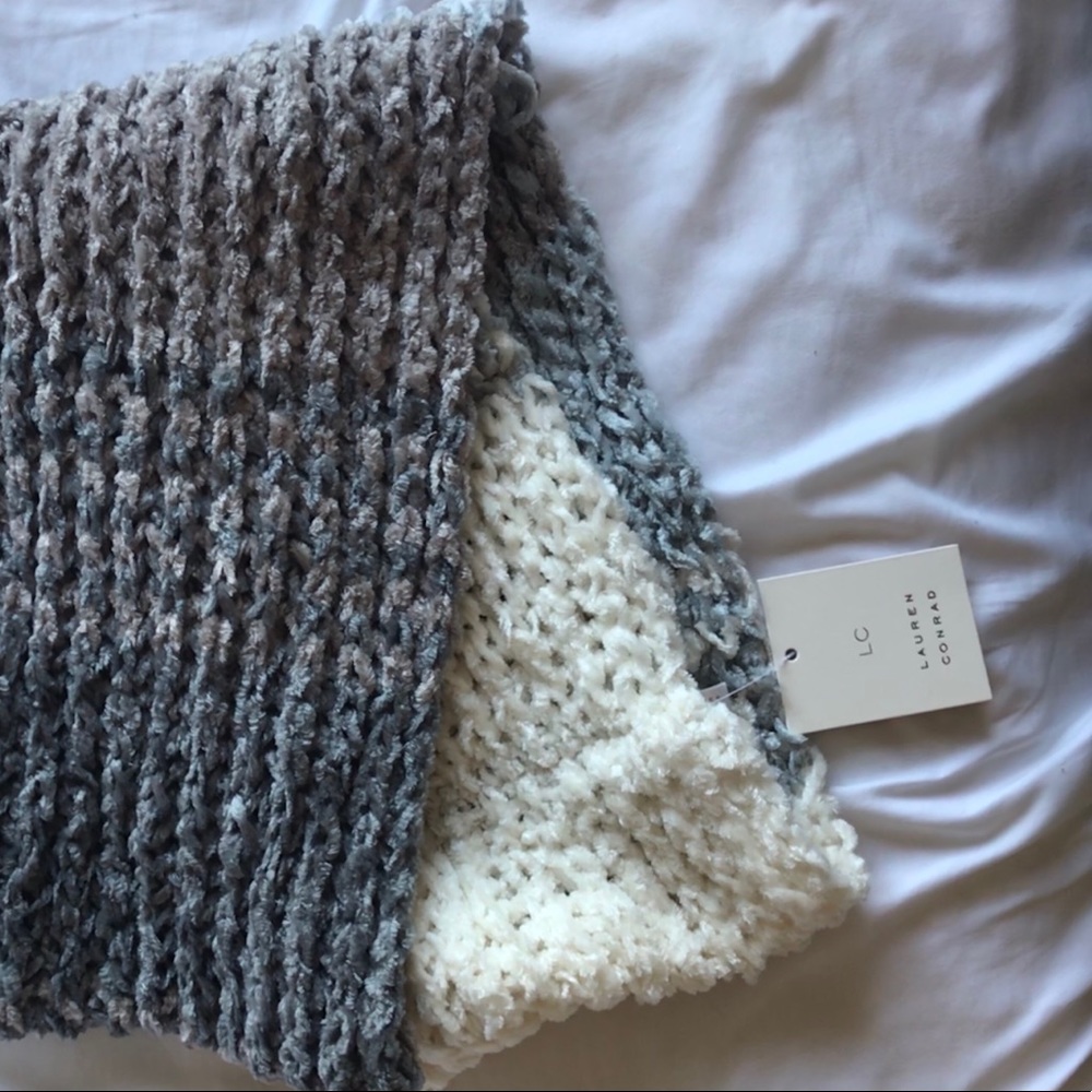 Lauren Conrad scarf